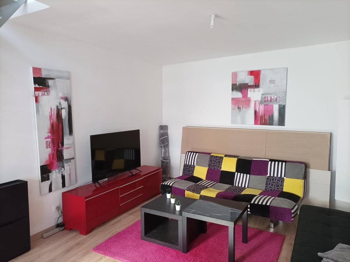 Petite Maison Agreable Pour 6 Voyageurs Apartment Bogny-sur-Meuse Exterior photo